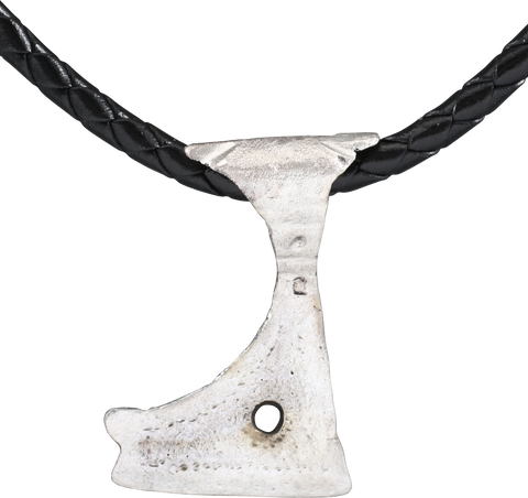 FINE VIKING VOTIVE AXE NECKLACE, C.850-1050 AD - Fagan Arms