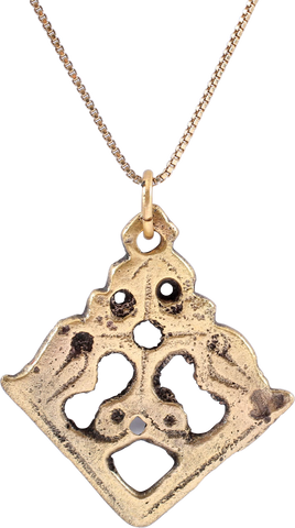 EUROPEAN WOMAN’S PENDANT NECKLACE C1500-1700 - Fagan Arms