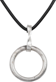 CELTIC PROSPERITY RING NECKLACE, C.400-100 BC - Fagan Arms