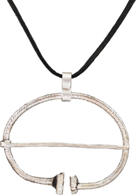 VIKING PROTECTIVE BROOCH, 850-1050 AD - Fagan Arms