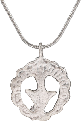 MEDIEVAL EUROPEAN WOMAN’S PENDANT NECKLACE C.1250-1450 - Fagan Arms
