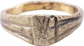 LATE GOTHIC LADY’S FASHION RING C.1600, SIZE 4 1/2 - Fagan Arms