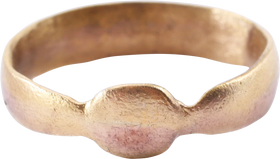 ENGLISH SWEETHEART OR WEDDING RING, TUDOR PERIOD, SIZE 8 - Fagan Arms