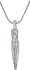 FINE GREEK SOCKETED ARROWHEAD NECKLACE, 690-250 BC - Fagan Arms