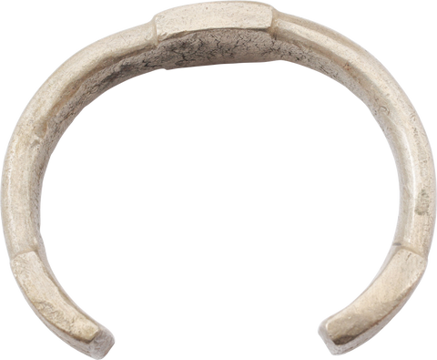 HEAVY ASHANTI WOMAN'S FIGHTING BRACELET - The History Gift Store