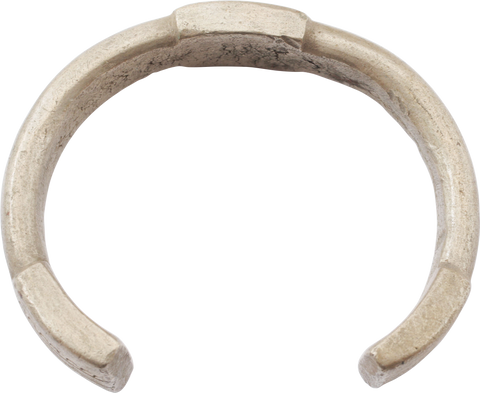 HEAVY ASHANTI WOMAN'S FIGHTING BRACELET - The History Gift Store