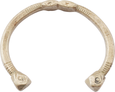 ASHANTI WOMAN'S FIGHTING BRACELET - The History Gift Store