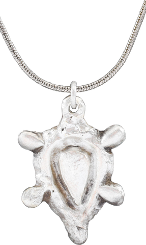 VIKING HEART PENDANT NECKLACE, 11TH CENTURY - Fagan Arms