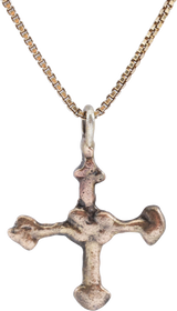 FINE EARLY EUROPEAN CHRISTIAN CONVERT’S CROSS NECKLACE, 9th-11th CENTURY AD - Fagan Arms