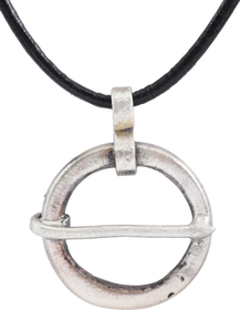 VIKING PROTECTIVE BROOCH, 850-1050 AD - Fagan Arms