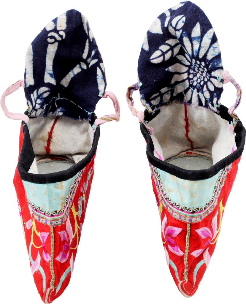 EXTRAORDINARY PAIR OF CHINESE LADY'S SHOES FOR BOUND FEET (FOOT BINDING), 19TH CENTURY - Fagan Arms