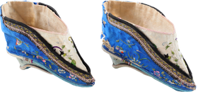 CHINESE LADY’S SHOES FOR BOUND FEET (FOOT BINDING), 19TH-EARLY 20TH CENTURY - Fagan Arms