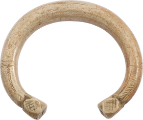 ASHANTI WOMAN'S FIGHTING BRACELET - The History Gift Store