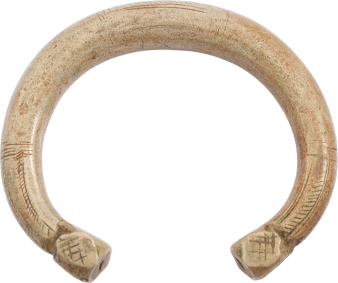 ASHANTI WOMAN'S FIGHTING BRACELET - Fagan Arms