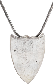 MEDIEVAL EUROPEAN WOMAN’S PENDANT NECKLACE C.1350-1600 - Fagan Arms