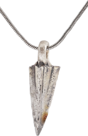BRONZE ARROWHEAD PENDANT NECKLACE, HELLENISTIC GREEK, 300 - 100 BC - Fagan Arms