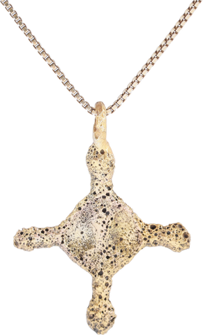 NORTHERN EUROPEAN CHRISTIAN CONVERT’S CROSS NECKLACE, 9th-10th CENTURY - Fagan Arms