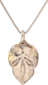 VIKING HEART PENDANT NECKLACE, C. 950-1050 AD - Fagan Arms