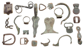 MIXED ANCIENT, MEDIEVAL AND LATER BRONZE ARTIFACTS - Fagan Arms
