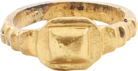 FINE ROMAN PROSTITUTE'S RING, C.100-300 AD, SIZE 3 ½ - Fagan Arms