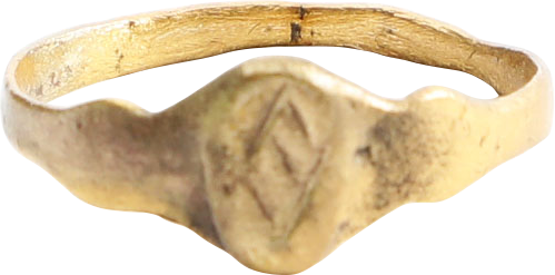 LATE MEDIEVAL WOMAN'S FASHION RING, SIZE 6 1/2 - Fagan Arms