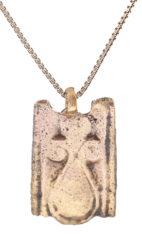 RARE VIKING WOMAN WARRIOR’S BRACELET PENDANT NECKLACE, 9TH-11TH CENTURY AD - Fagan Arms