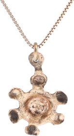 MEDIEVAL EUROPEAN WOMAN’S PENDANT NECKLACE 13TH-16TH CENTURY - Fagan Arms