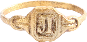 EUROPEAN SIGNET RING C.1890-1910, SIZE 7 ¾ - Fagan Arms