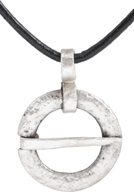 VIKING PROTECTIVE BROOCH, 850-1050 AD - Fagan Arms