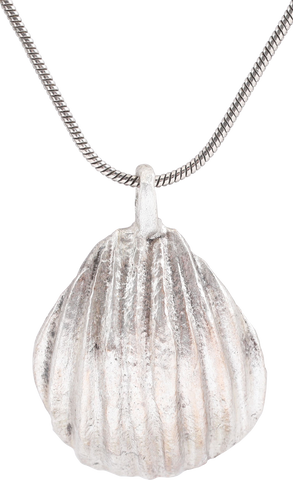 ROMAN LADY’S SHELL PENDANT NECKLANCE 1ST-4TH CENTURY AD - Fagan Arms