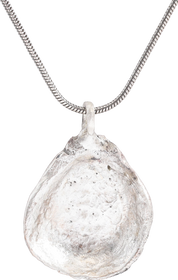 ROMAN LADY’S SHELL PENDANT NECKLANCE 1ST-4TH CENTURY AD - Fagan Arms