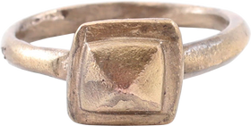 FINE ROMAN PROSTITUTE'S RING, C.100-300 AD, SIZE 5 1/2 - Fagan Arms