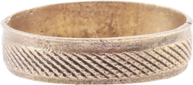 FINE VIKING WEDDING RING, SIZE 8 - Fagan Arms