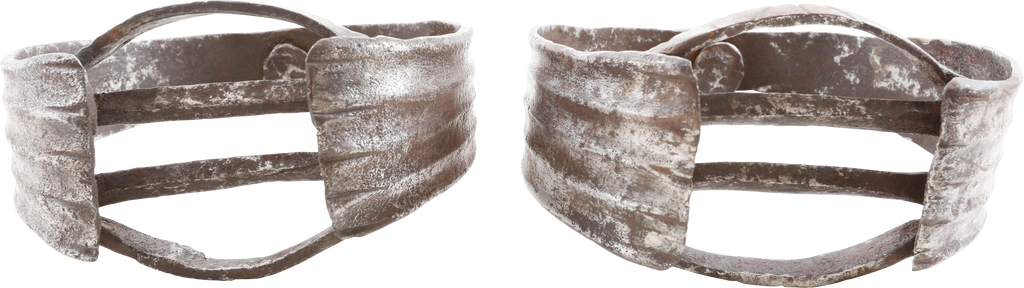 PAIR OF GERMAN “MAXIMILION” STIRRUPS C.1510-30 - Fagan Arms