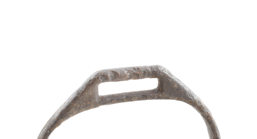 18TH CENTURY COLONIAL AMERICAN CHILD’S STIRRUP - Fagan Arms