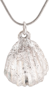 ROMAN SHELL PENDANT NECKLACE C.100BC-100AD - Fagan Arms