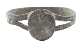 COLONIAL AMERICAN LADY’S RING C.1750. SIZE 6 ¾ - Fagan Arms