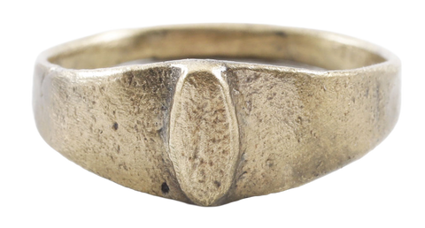 LATE MEDIEVAL WOMAN'S FASHION RING, SIZE 6 - Fagan Arms