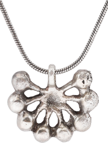 FINE AND RARE ROMAN MYSTICAL PENDANT NECKLACE, C.100-350 AD - Fagan Arms