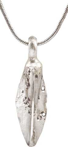 FINE GREEK ARROWHEAD PENDANT NECKLACE, C. 8th-3rd CENTURY BC - Fagan Arms