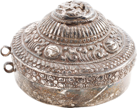 FINE TIBETAN SILVER LIME CONTAINER, 18TH-19TH CENTURY - Fagan Arms