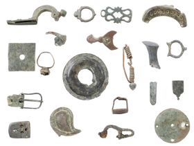 MIXED ANCIENT, MEDIEVAL AND LATER BRONZE ARTIFACTS - Fagan Arms