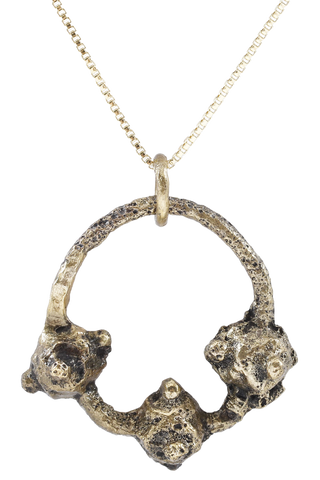 BYZANTINE WOMAN’S EARRING C.600-900 AD - Fagan Arms