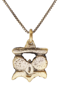 NOBLE LADY’S HERALDIC/ARMORIAL PENDANT NECKLACE C.1400-1600 - Fagan Arms