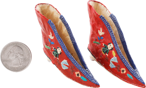 PAIR OF MINIATURE CHINESE SHOES FOR FOOT BINDING - Fagan Arms