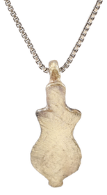 18TH CENTURY ENGLISH WOMAN’S PENDANT NECKLACE - Fagan Arms