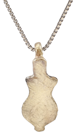 18TH CENTURY ENGLISH WOMAN’S PENDANT NECKLACE - Fagan Arms