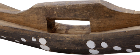 A VERY RARE MOLUCCAS WOOD PARRYING SHIELD - Fagan Arms