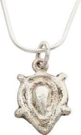 VIKING HEART PENDANT NECKLACE, 11TH CENTURY - Fagan Arms