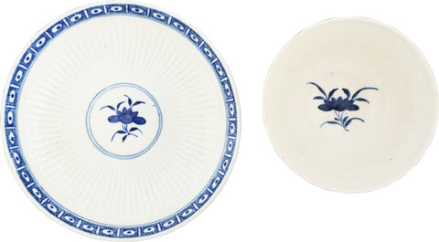 FIRST PERIOD WORCESTER TEA BOWL AND SAUCER. C.1770. - The History Gift Store